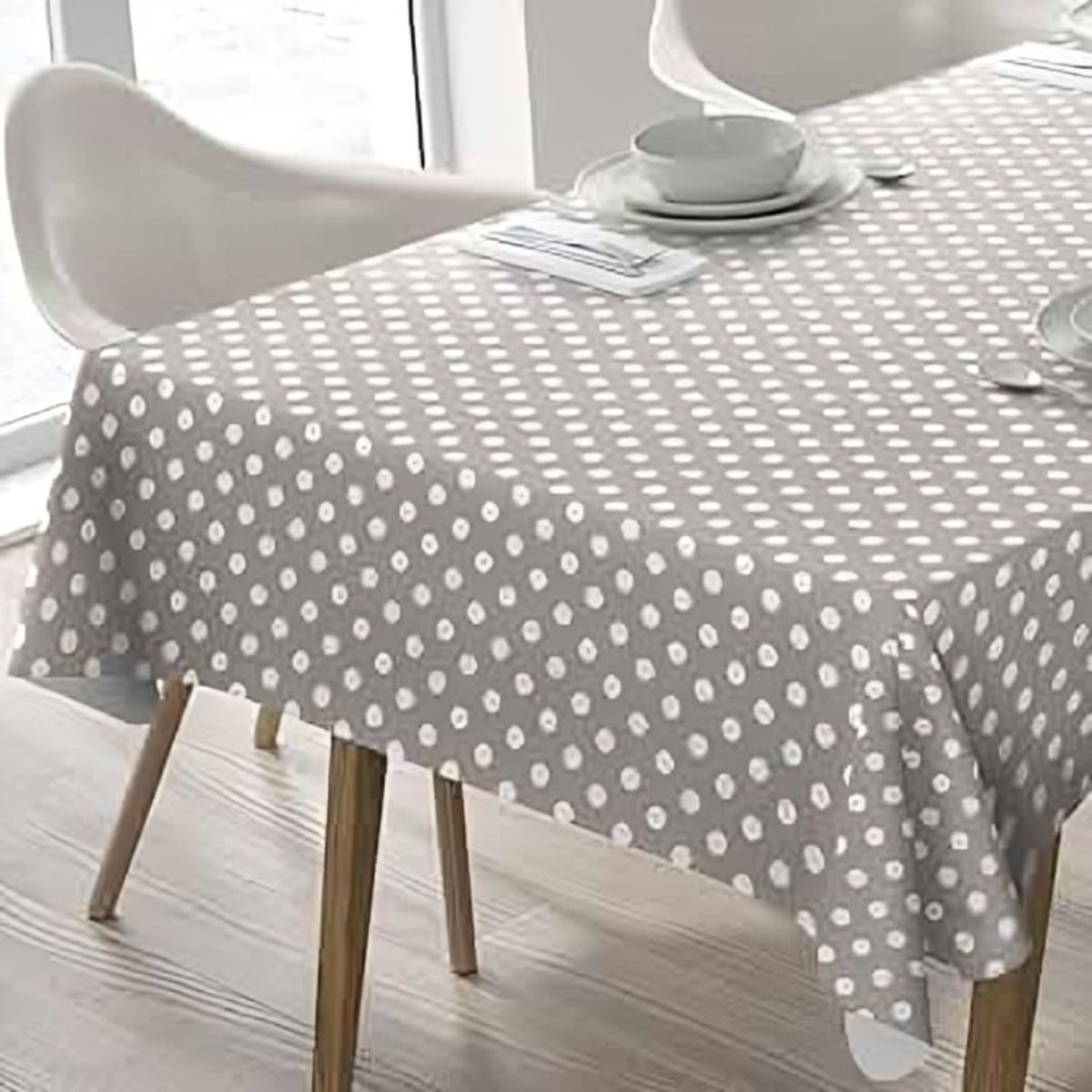 DORAL - Mantel Rectangular Amelie Estampado  Puntos Gris  Doral