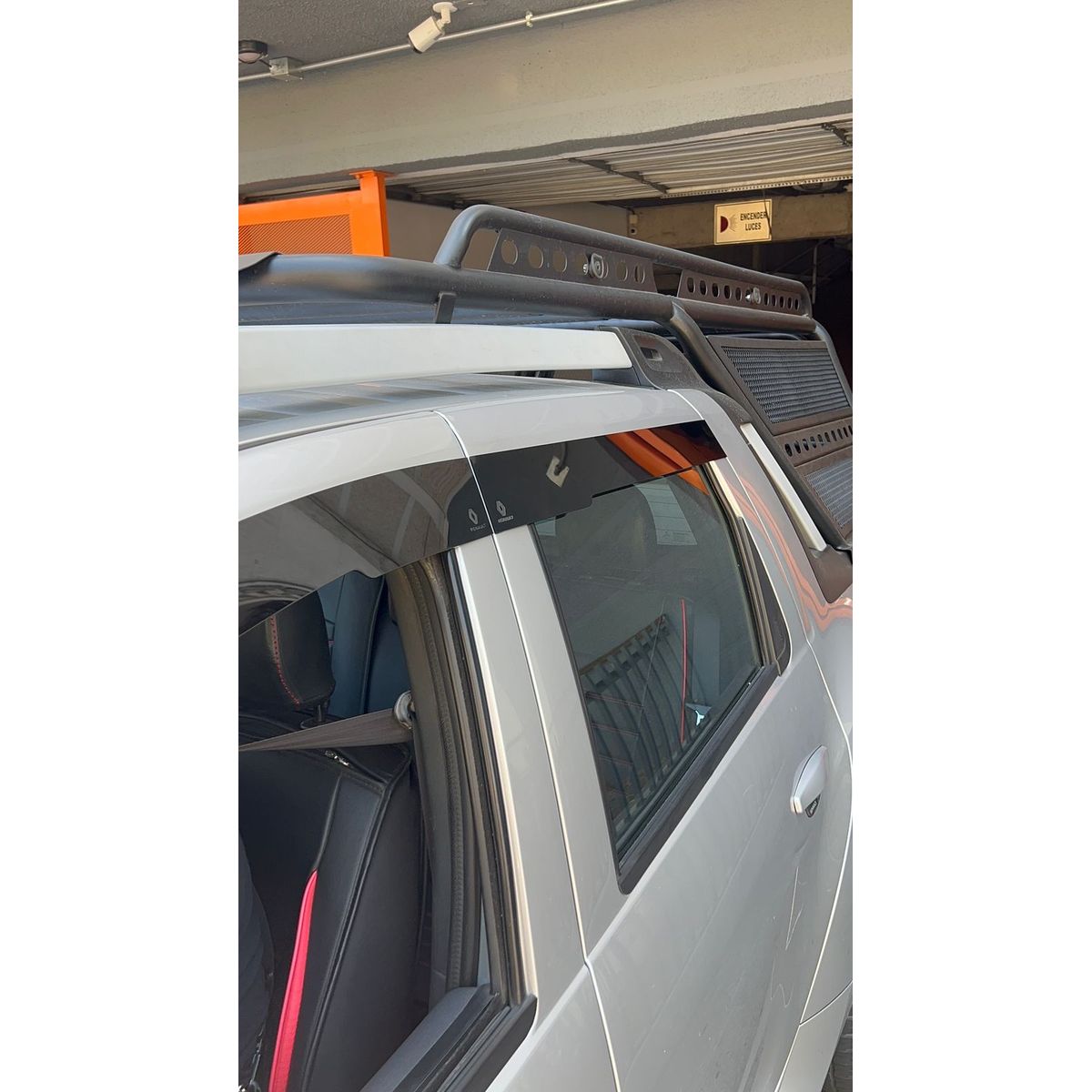 GENERICO - Bota Aguas de Acrílico 2mm plano Negro a Medida para auto Renault Oroch 2015 a 2021