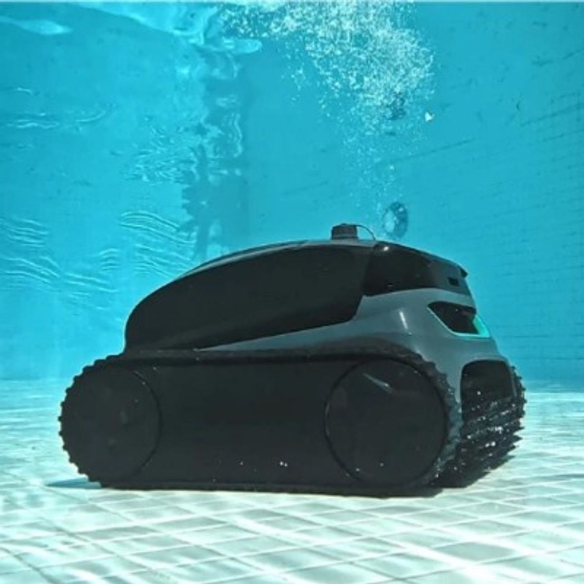 NABUK - ROBOT PSCINA