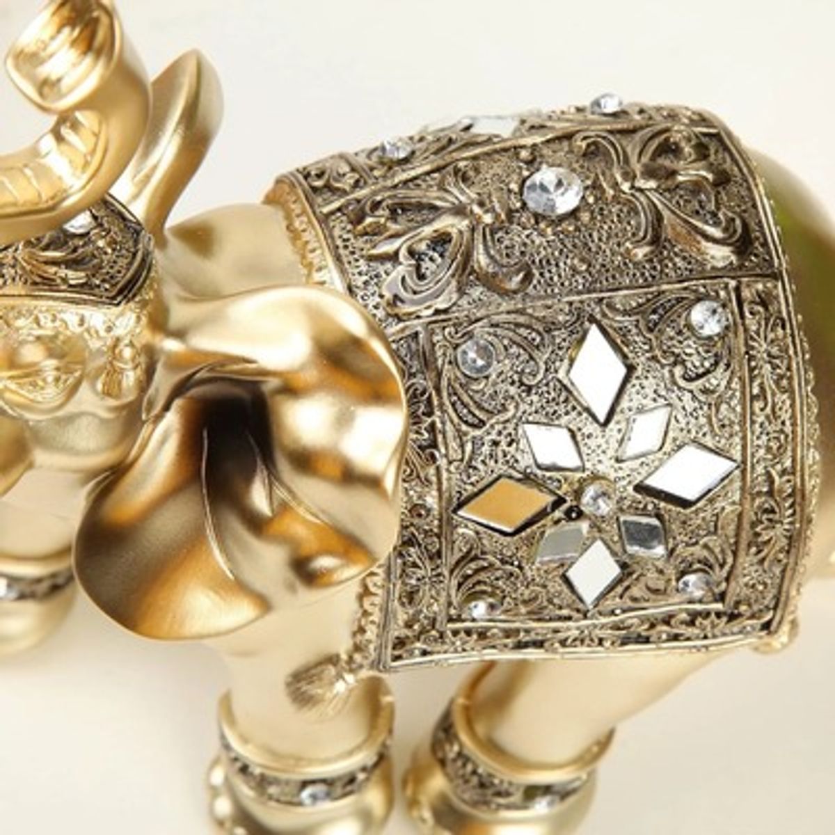 MOVI - ELEFANTE DECORATIVO DORADO DE 15 CMS X 15 CMS