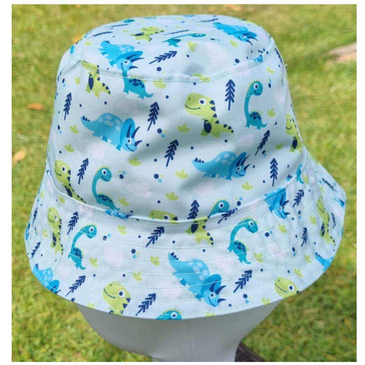 EL ESPACIO DE TOMMY - Gorro infantil Bucket Hat diseño dinosaurios