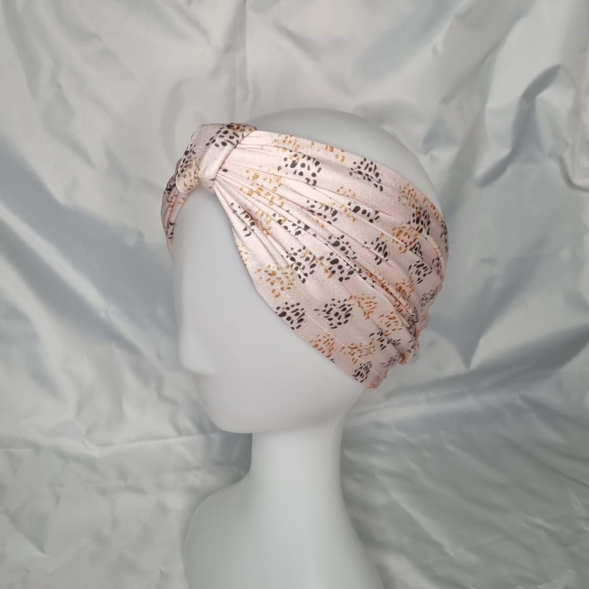 EL ESPACIO DE TOMMY - Turbante cintillo clínico lycra crema animal print