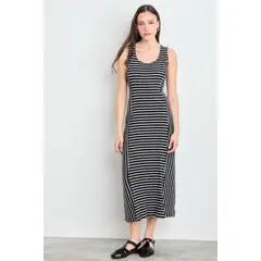 IO - Vestido Fantasia Mujer Negro