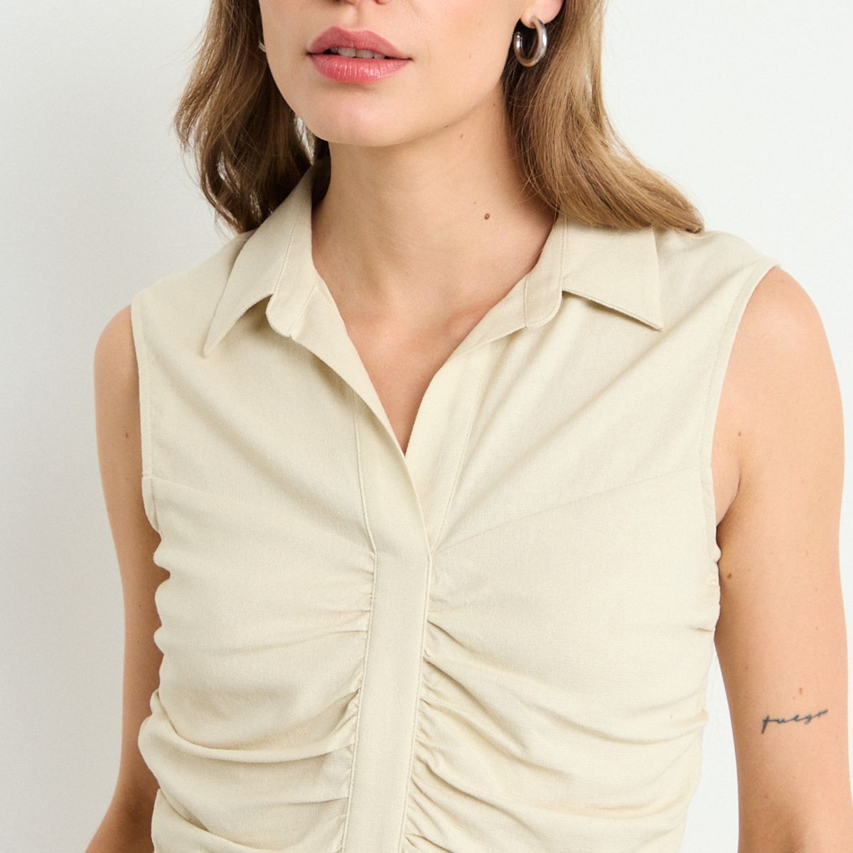 IO - Blusa Lisa Mujer Beige Io