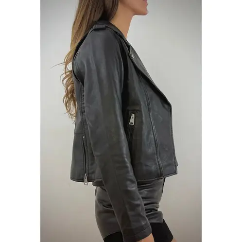 HER - Biker Negra Tachas