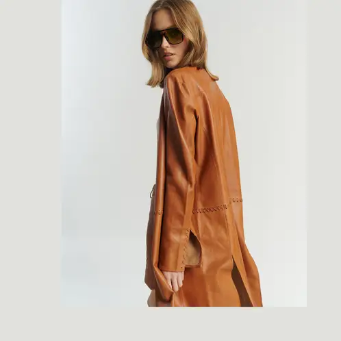 HER - Capa larga 100% cuero