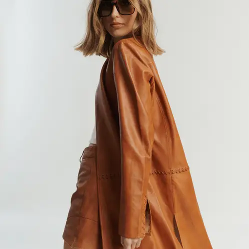 HER - Capa larga 100% cuero