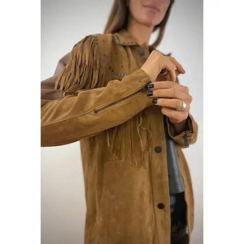 HER - Chaqueta de Gamuza con flecos Camel