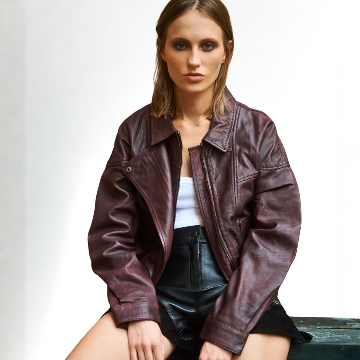 HER - BOMBER DE CUERO BURDEO