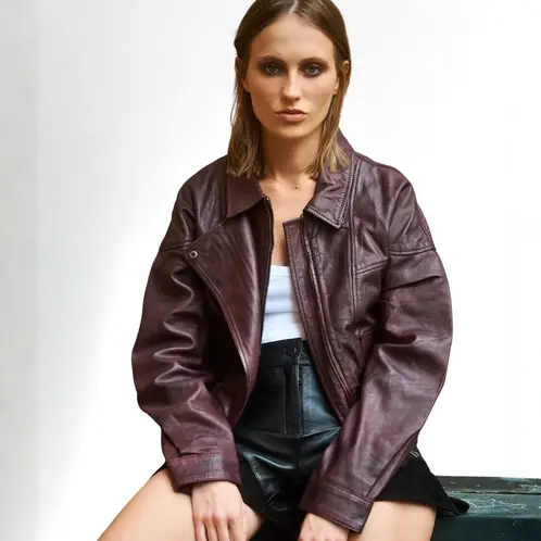 HER - BOMBER DE CUERO BURDEO