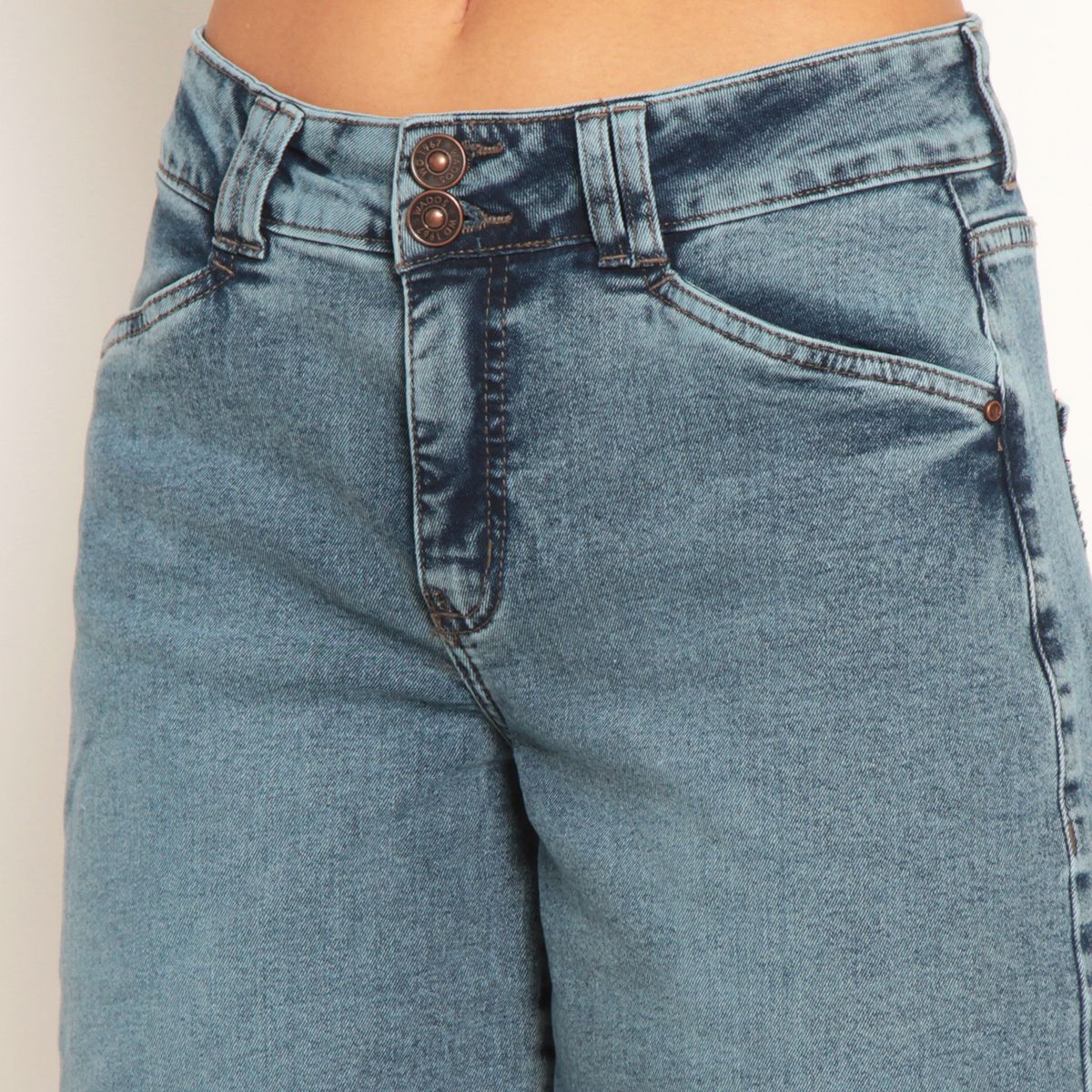 WADOS - BERMUDA JORT DENIM TIRO ALTO PRETINA INTERNA 2 BOTONES