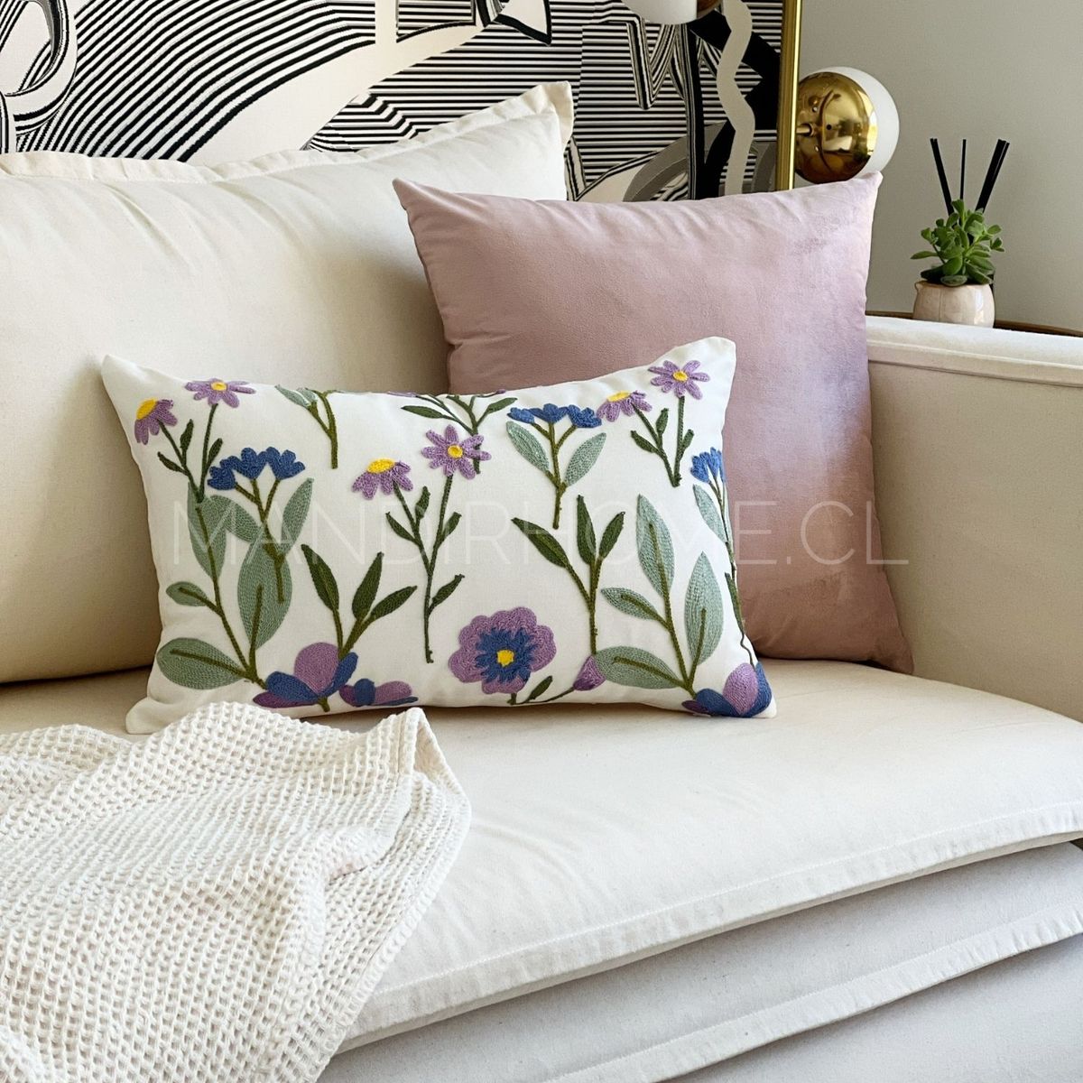 MANDIRHOME - Funda de Cojín Bordado Primavera Chic 50x30cms