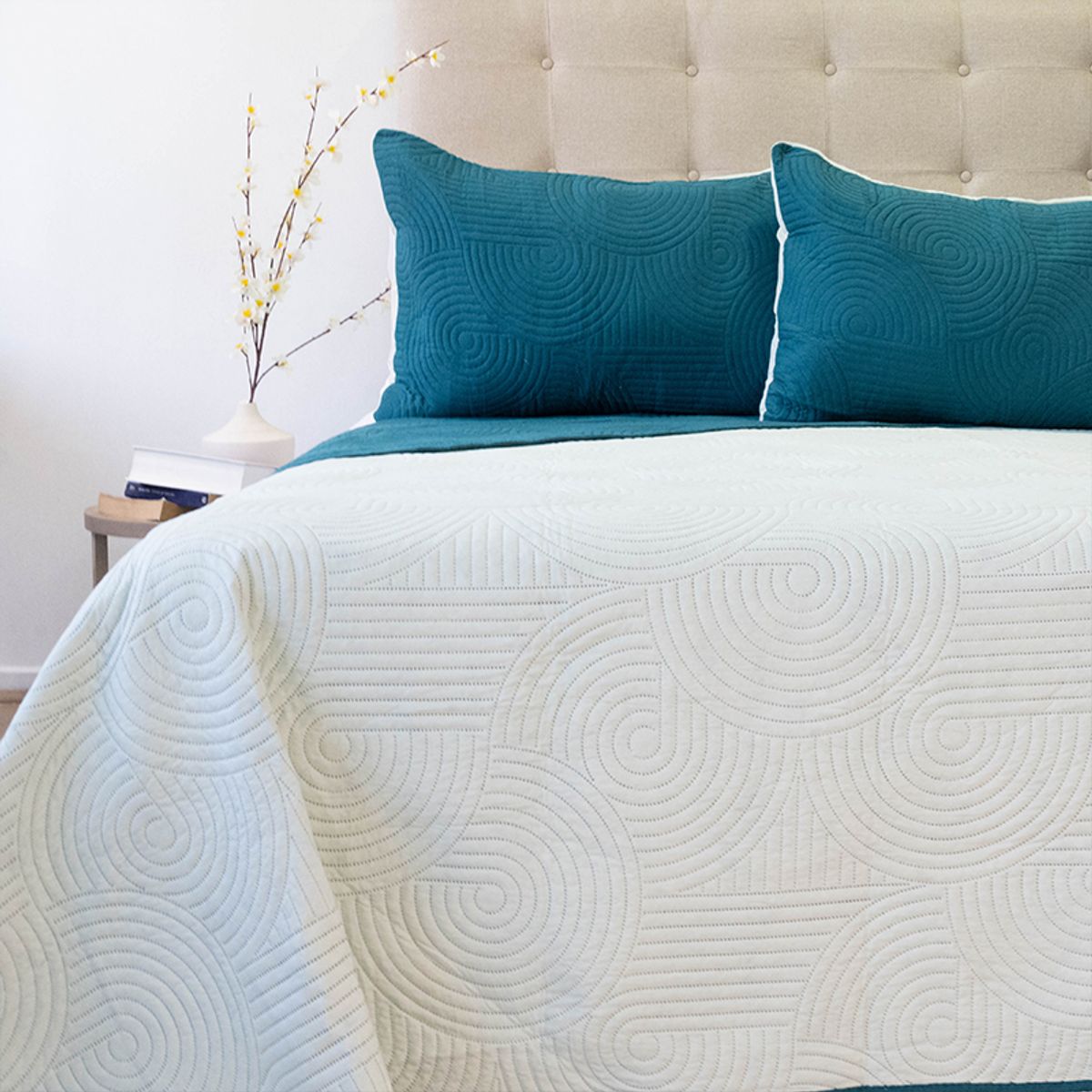 DORAL - CUBRECAMA QUILT HOTPRESS BI COLOR  PETROLEO Y VERDE AGUA  DORAL 2.5 PLAZAS