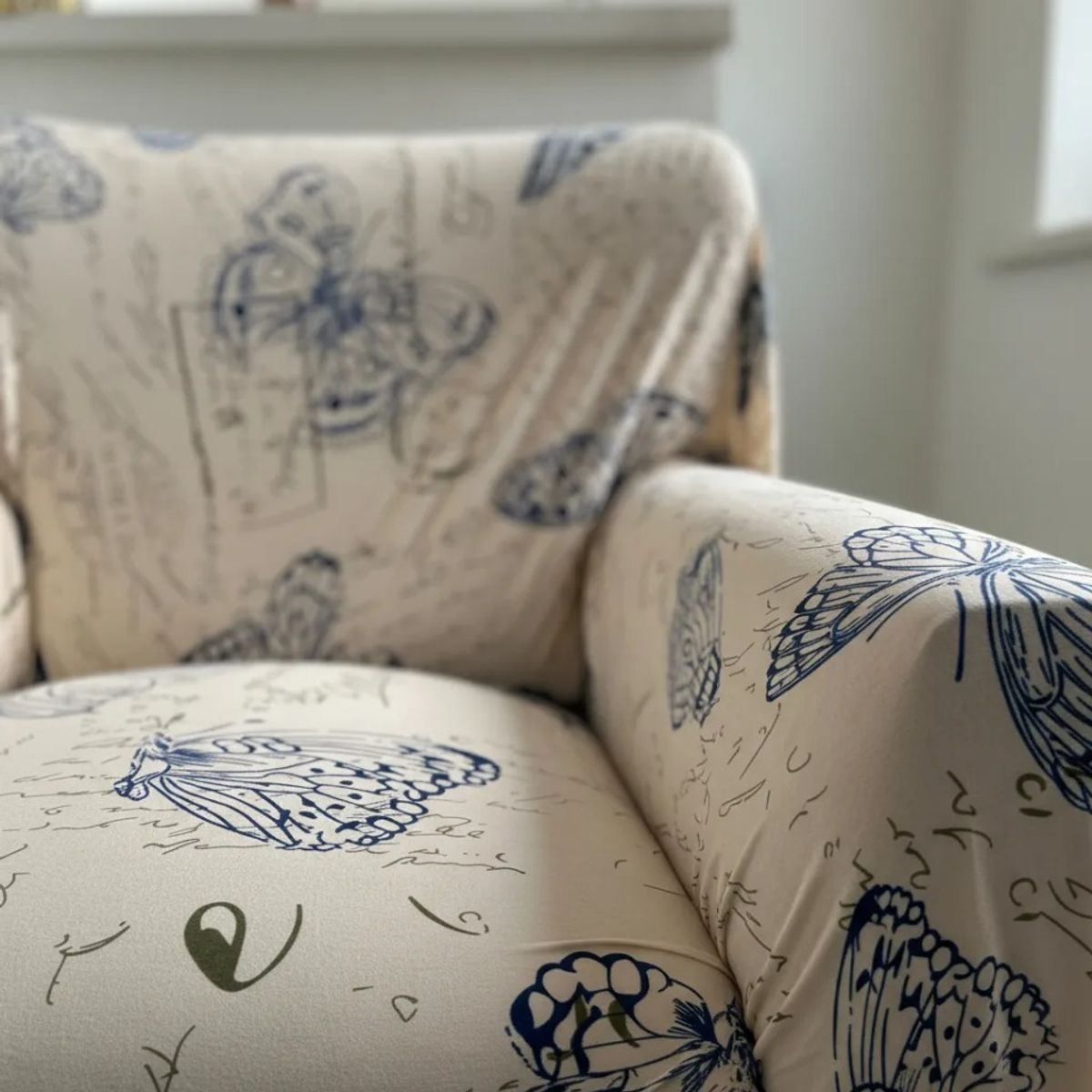 TODOHOGAR SANTIAGO DE CHILE - Funda de sofá estampada de 1 cuerpo - Mariposa Beige