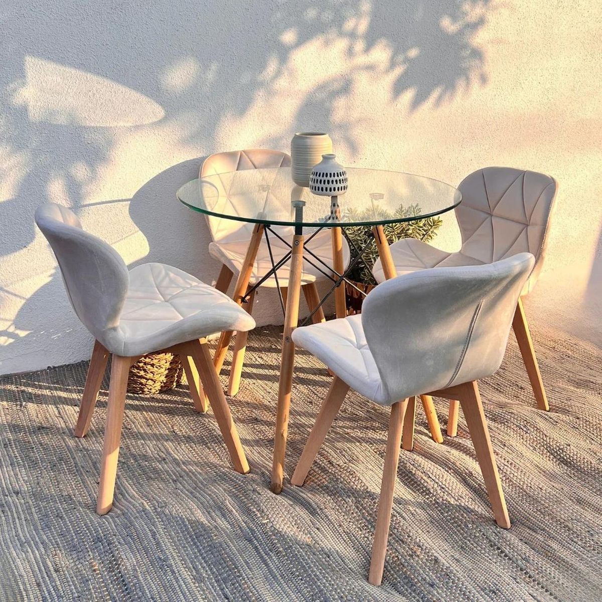 PANDALINO - Comedor Redondo Mesa Elida 80cm + 4 Sillones Rubik Beige Felpa