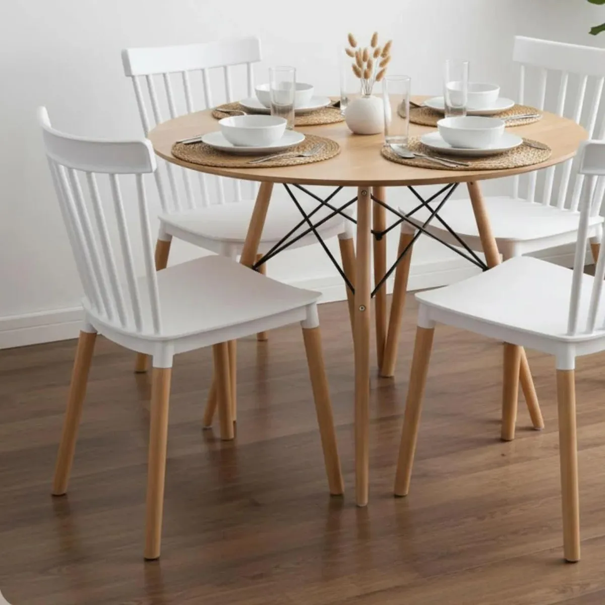 PANDALINO - Comedor Redondo Shanna 80 cm + 4 Sillas Windsor Blanco