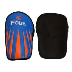 FOUR - Canilleras de Futbol Niños - España