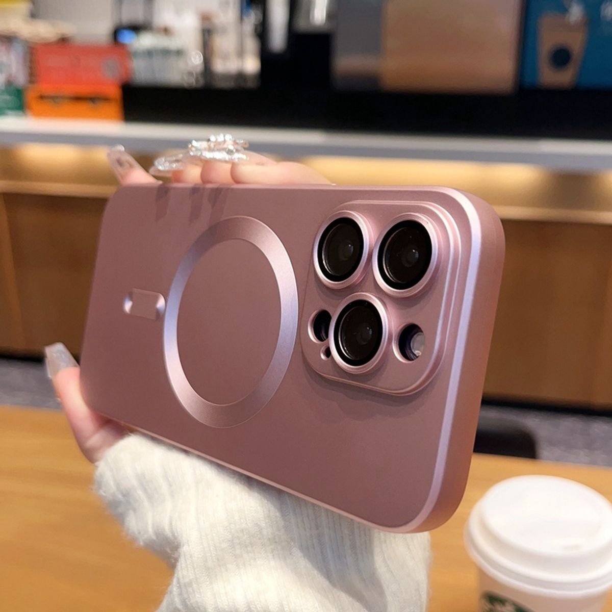 GENERICO - Carcasa para iphone 13 PRO color metalizado magnetica lente camaras
