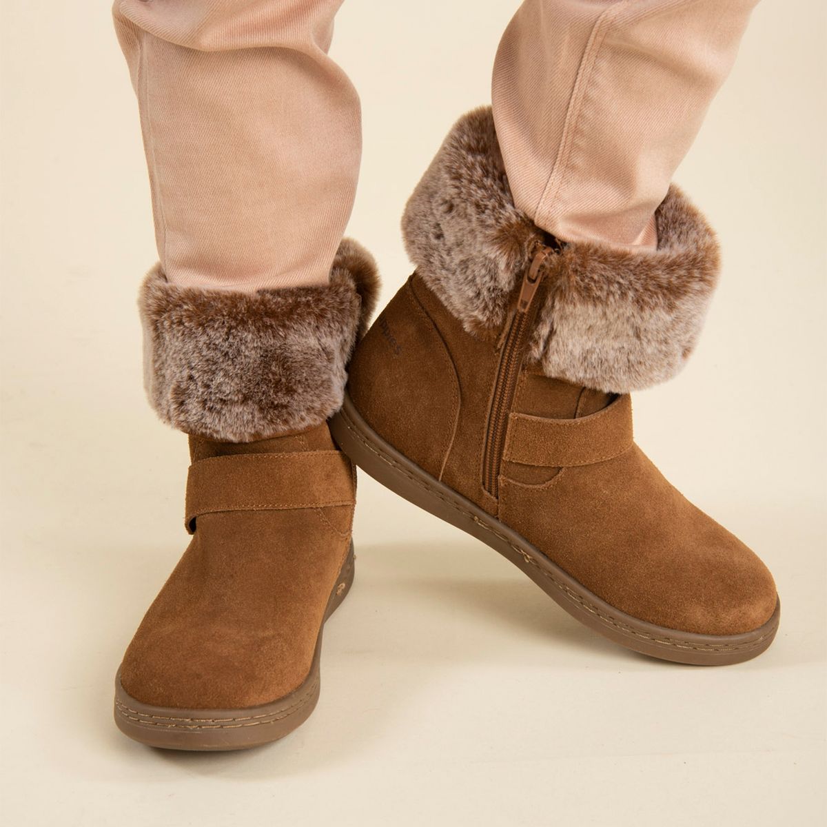 HUSH PUPPIES - Bota Niña Café