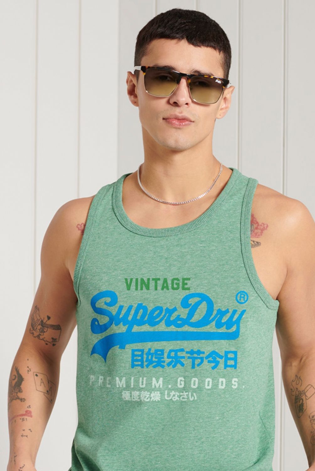 SUPERDRY - Polera Sin Manga Hombre