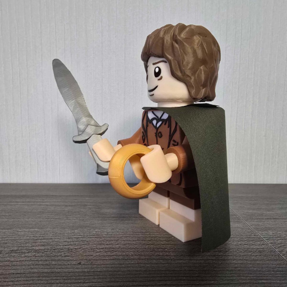 GENERICO - Frodo Bolsón El Señor de los Anillos - Figura decorativa