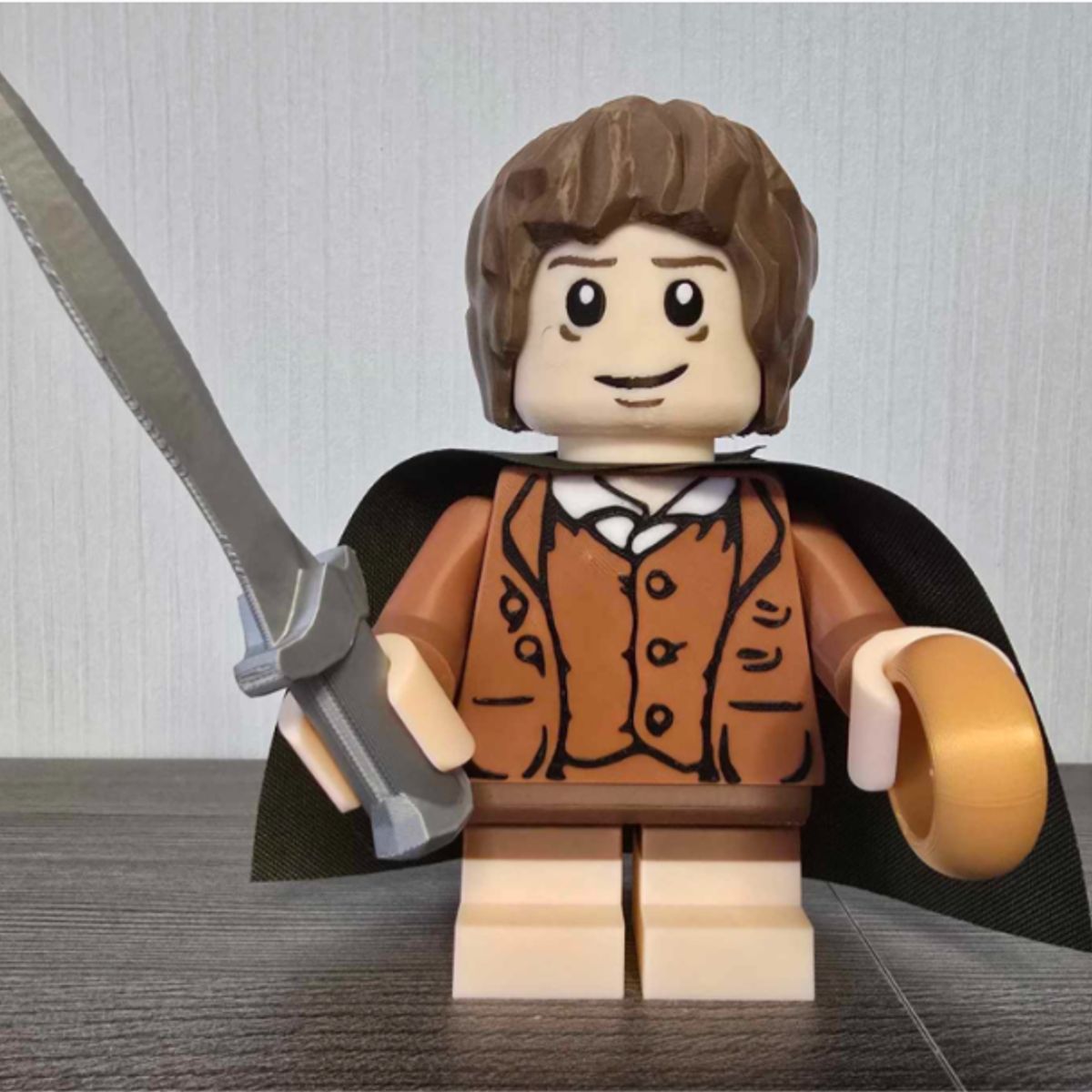 GENERICO - Frodo Bolsón El Señor de los Anillos - Figura decorativa