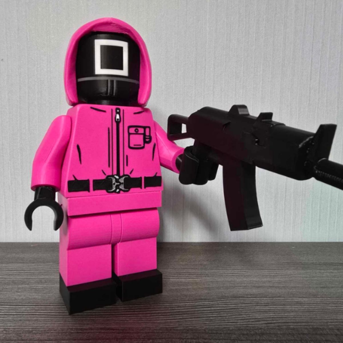 GENERICO - Squid Game Guardia Cuadrado - Figura decorativa