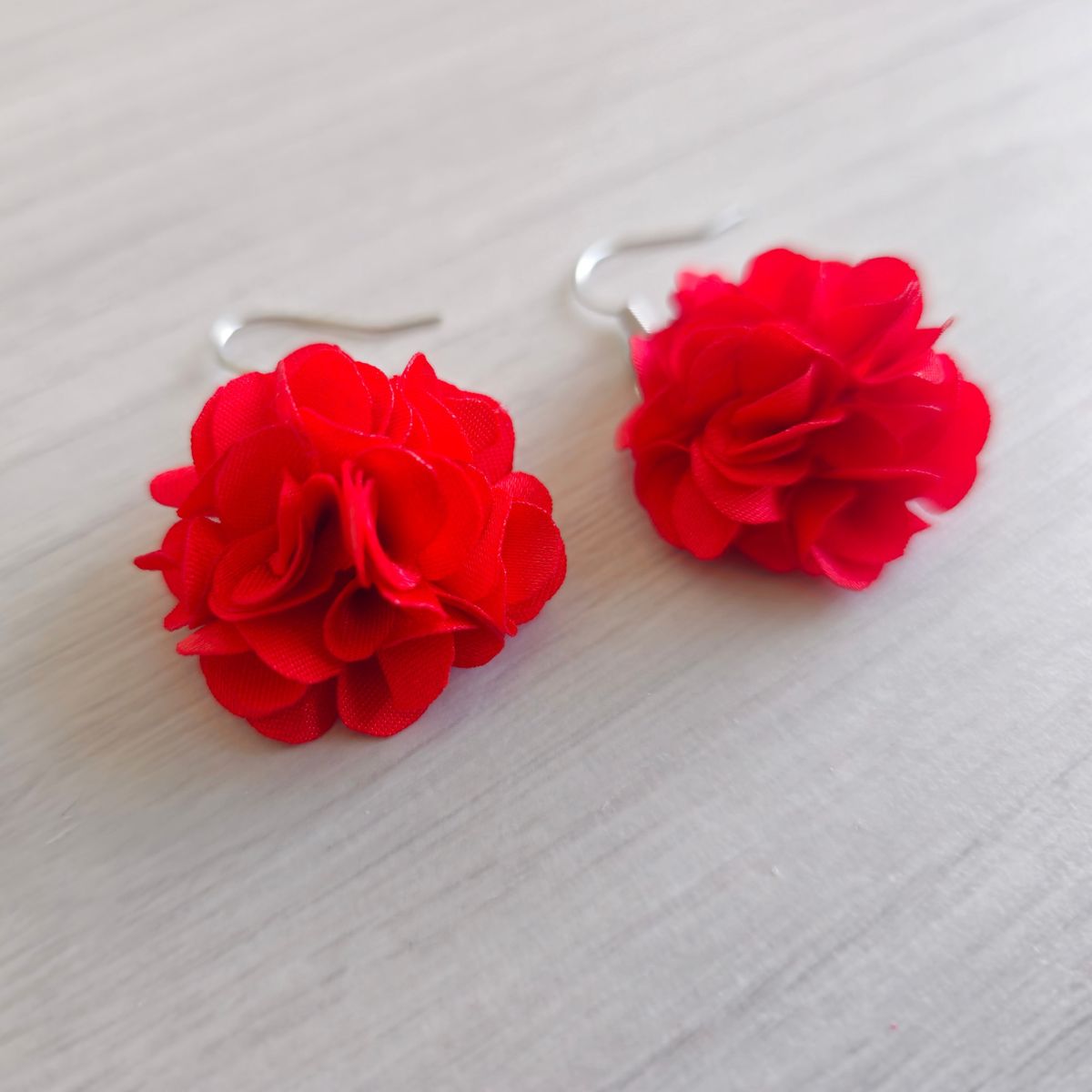 GENERICO - Aros Pendientes Rojo Colgante New Collection