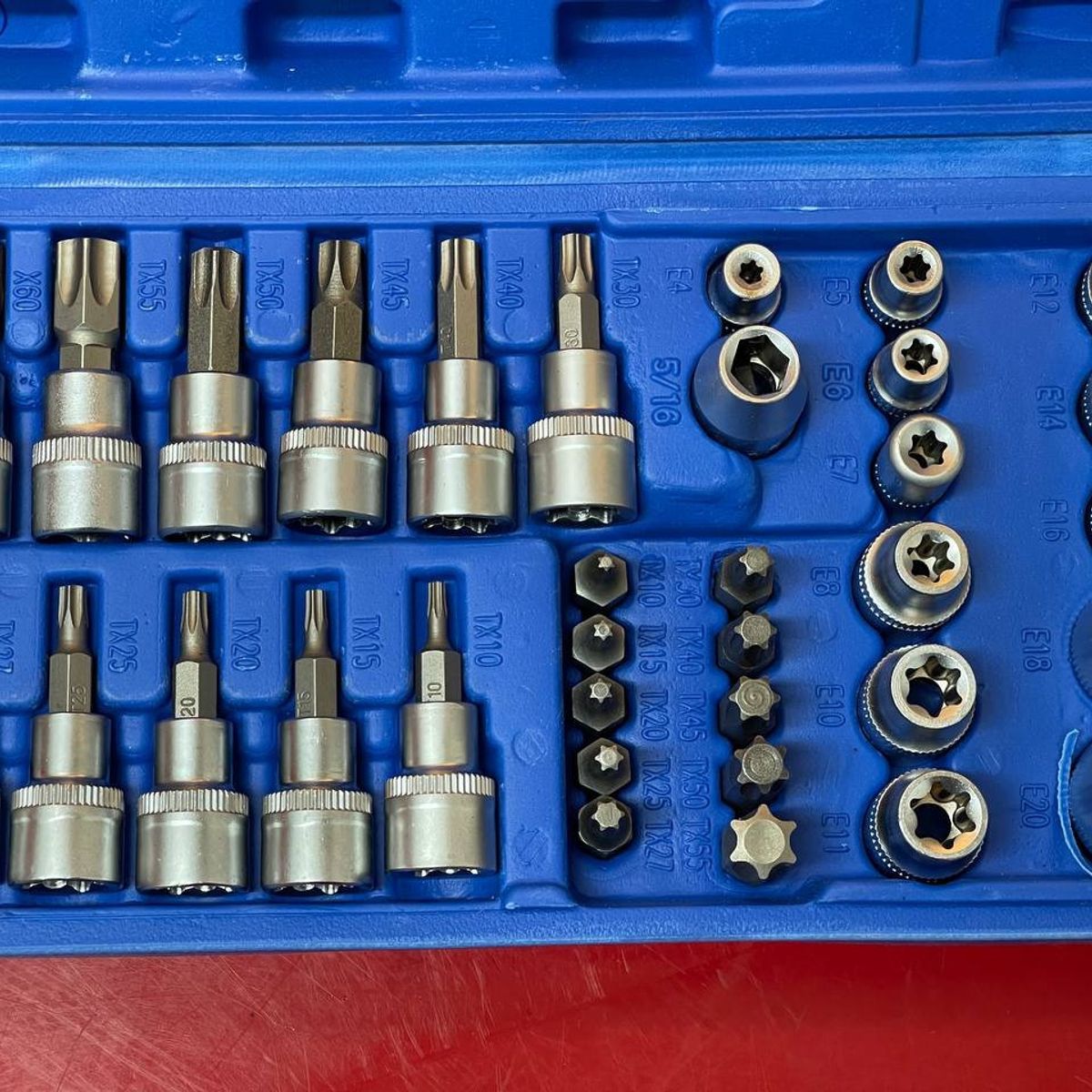 GENERICO - Kit De Puntas y Dados