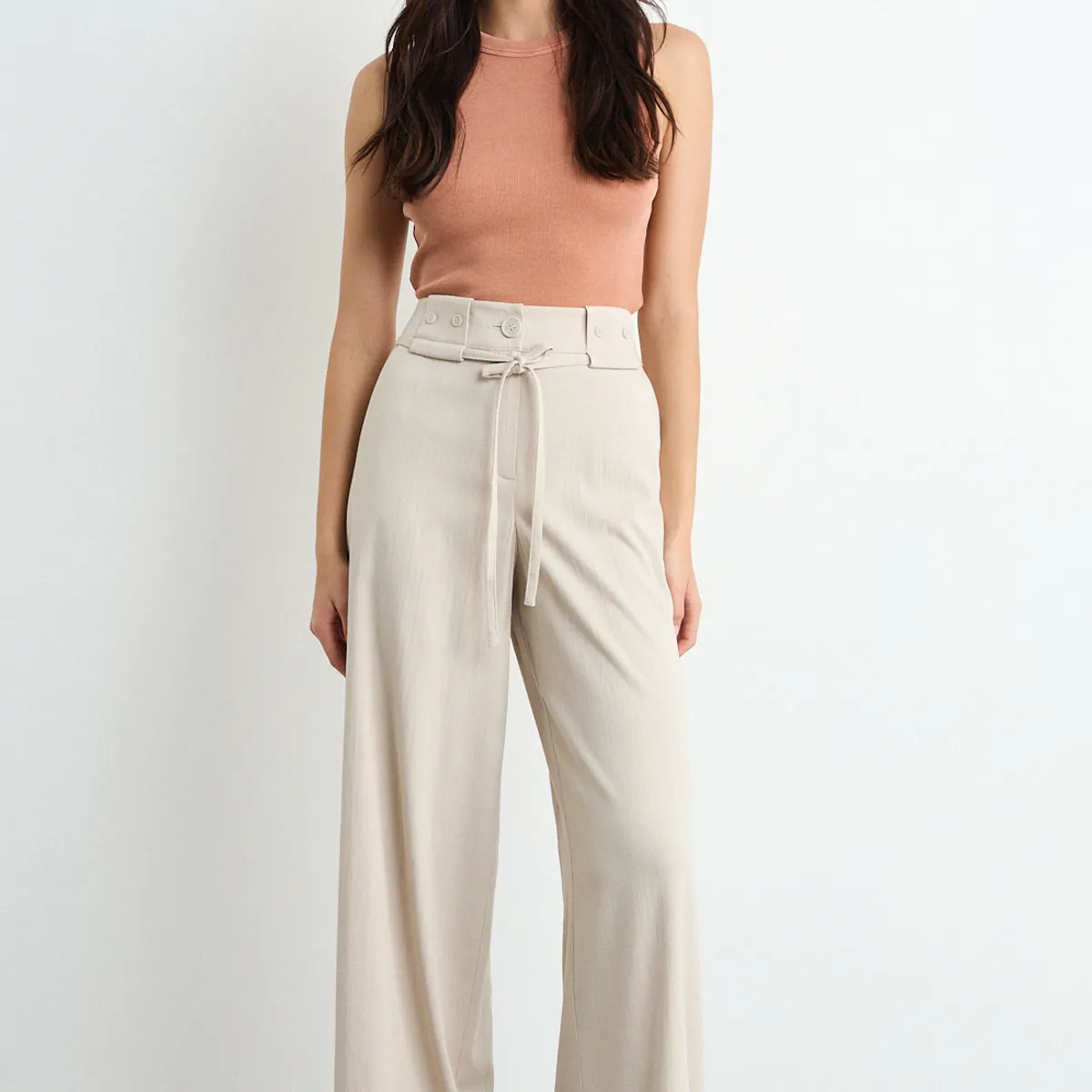 IO - Pantalon Liso Mujer Beige Io