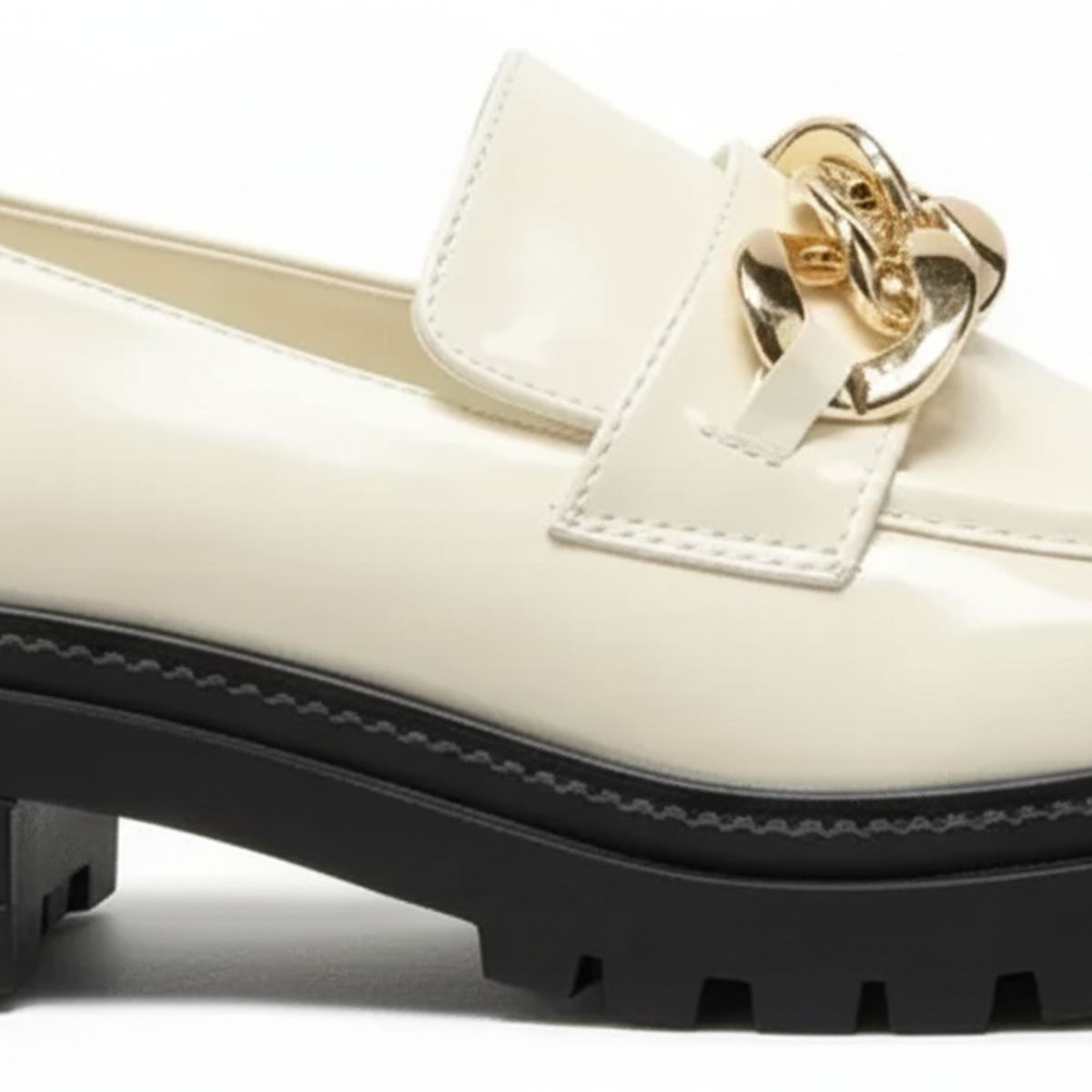 BOVINITA - Mocasines Mujer Beige Charol Cadena Dorada Plataforma Casual