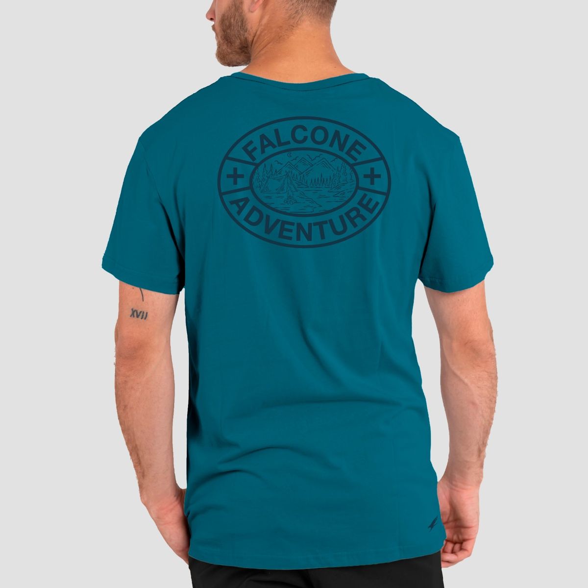 FALCONE - Polera Orgánica Company Of Adventure V2 Hombre Falcone