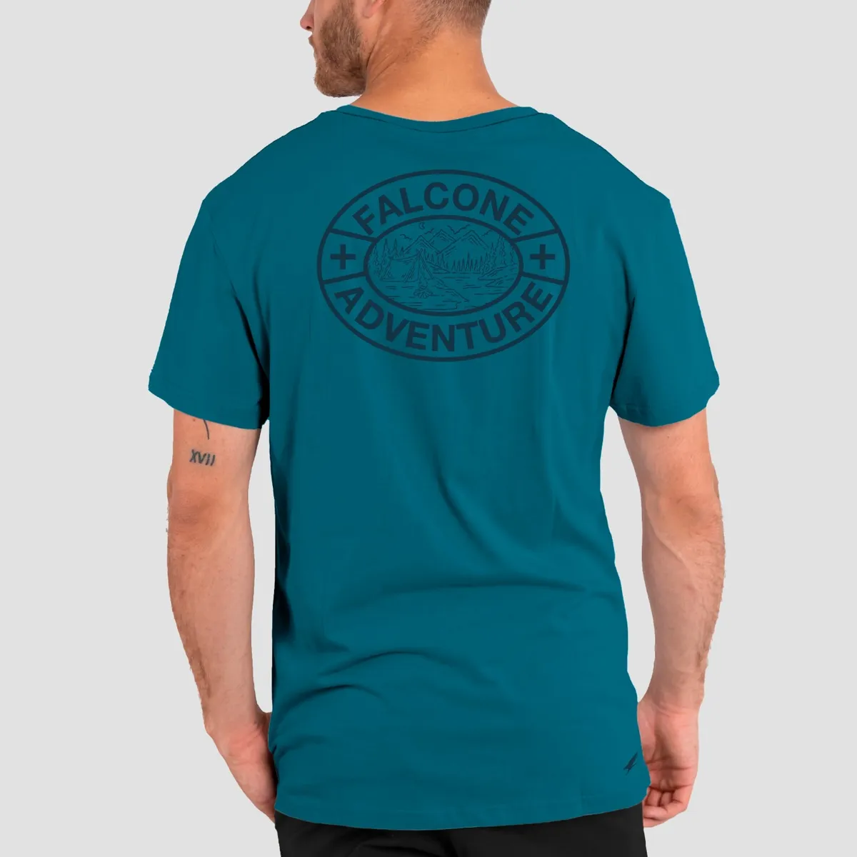 FALCONE - Polera Orgánica Company Of Adventure V2 Hombre Falcone