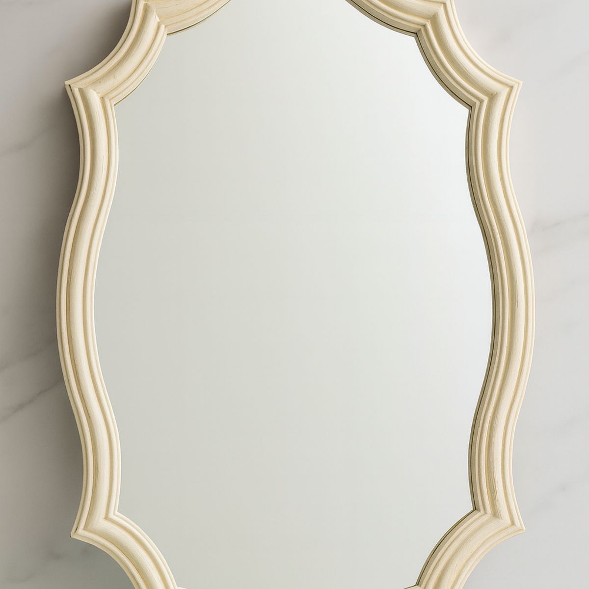 GENERICO - Espejo Ovalado Decorativo con Marco Tallado