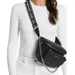 MICHAEL KORS - Riñonera crossbody Slater negra