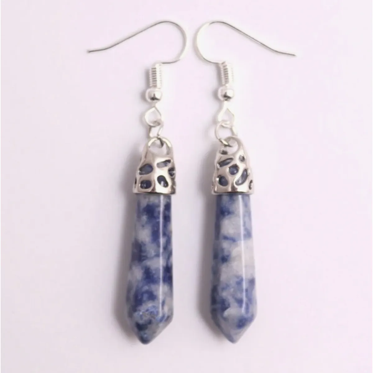 KIRAMA CLOTHING STORE - Pendientes Largos con Piedra Facetada