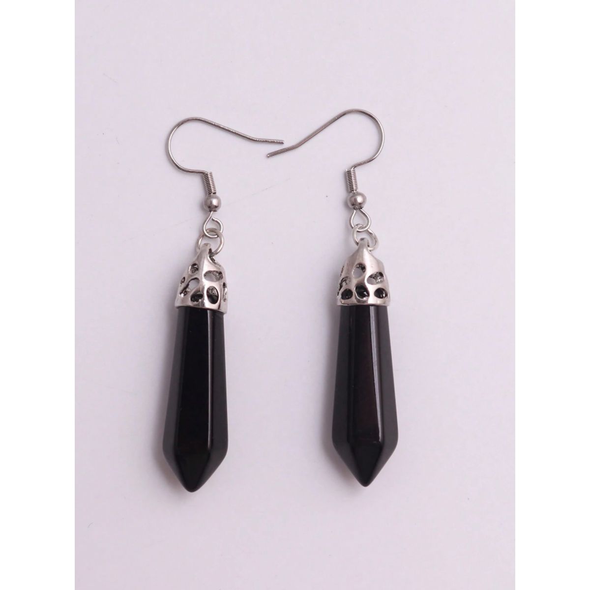 KIRAMA CLOTHING STORE - Pendientes Largos con Piedra Facetada
