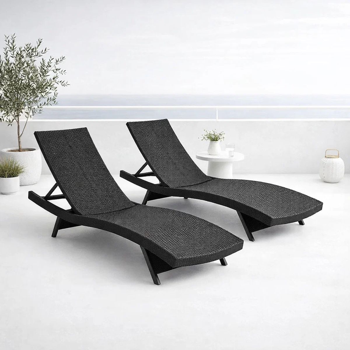Pack de 2 Reposeras Moderna para Terraza o Piscina en Ratán, marca KLIK - Foto 2