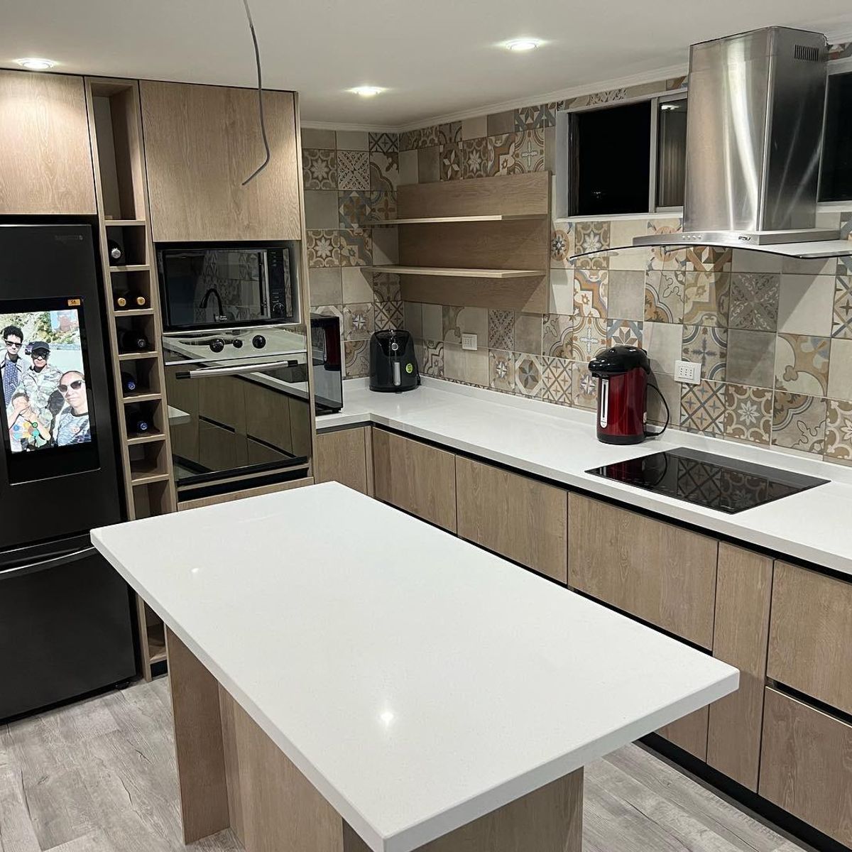 VESTO - Mueble Tipo Isla con Cubierta de Granito o Cuarzo