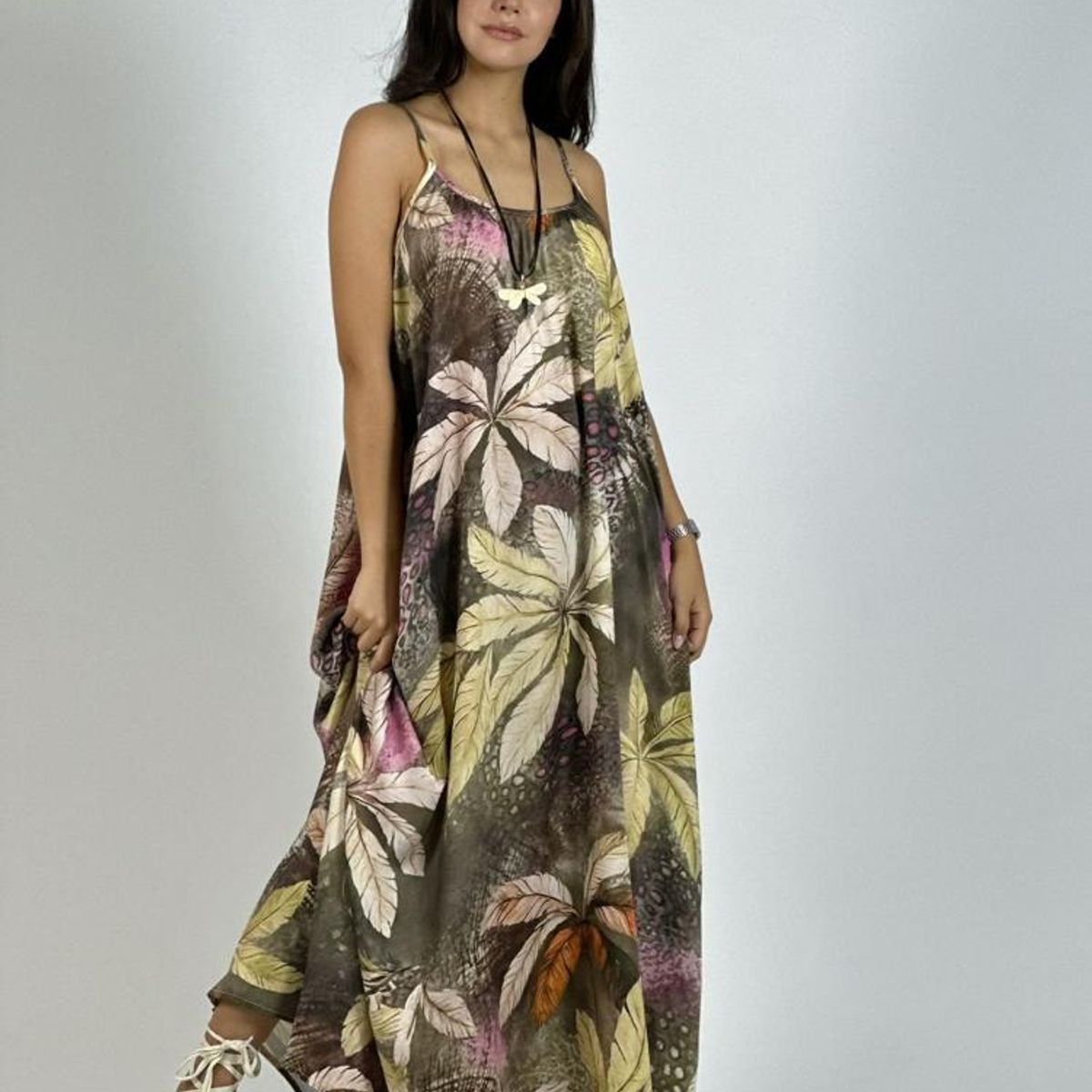 ENIGMATICA BOUTIQUE - Vestido Estampado Hojas