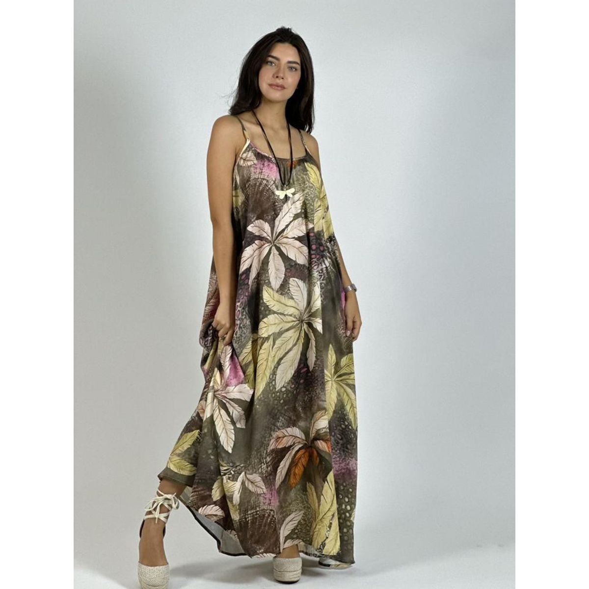 ENIGMATICA BOUTIQUE - Vestido Estampado Hojas