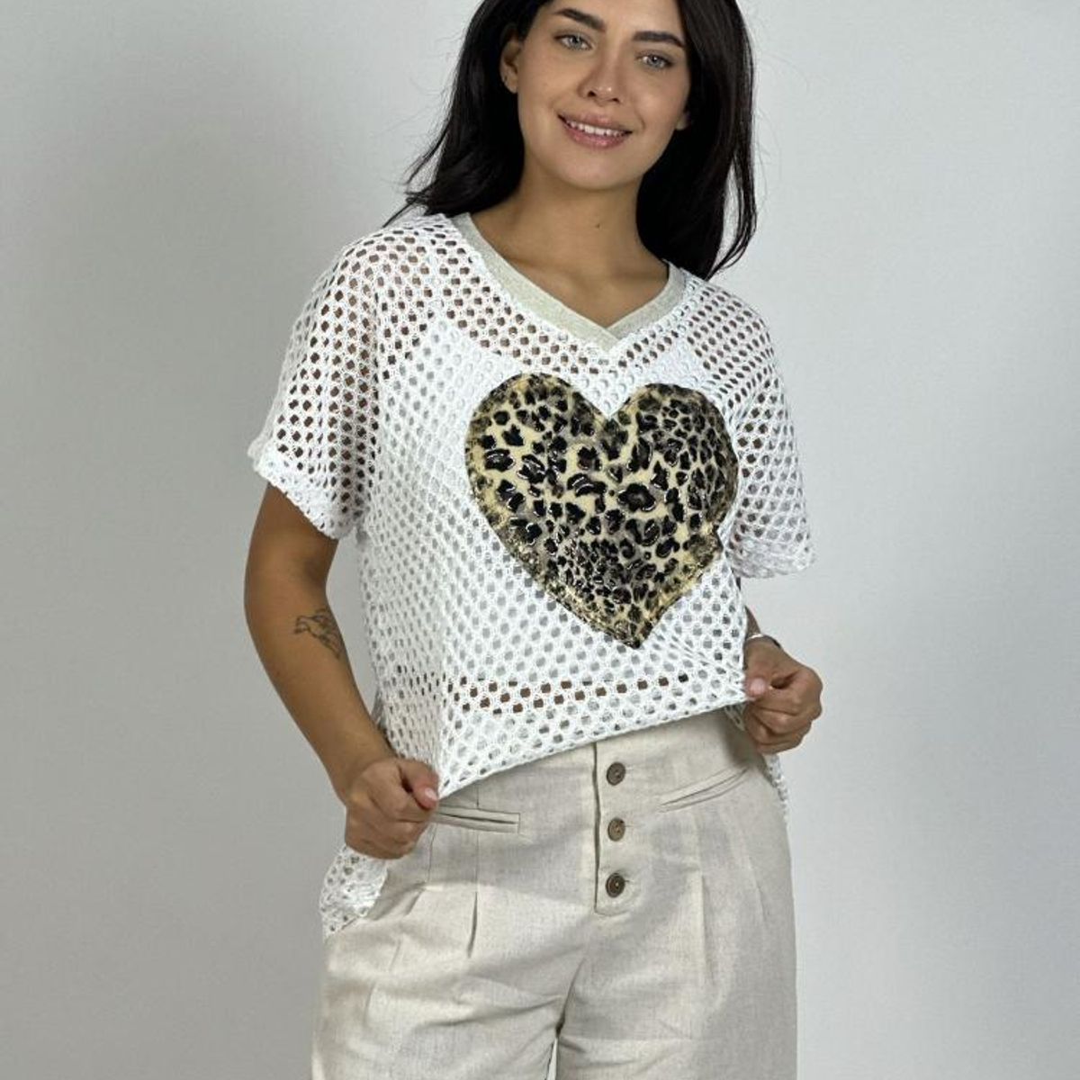 ENIGMATICA BOUTIQUE - Polera Hilo Corazón Print
