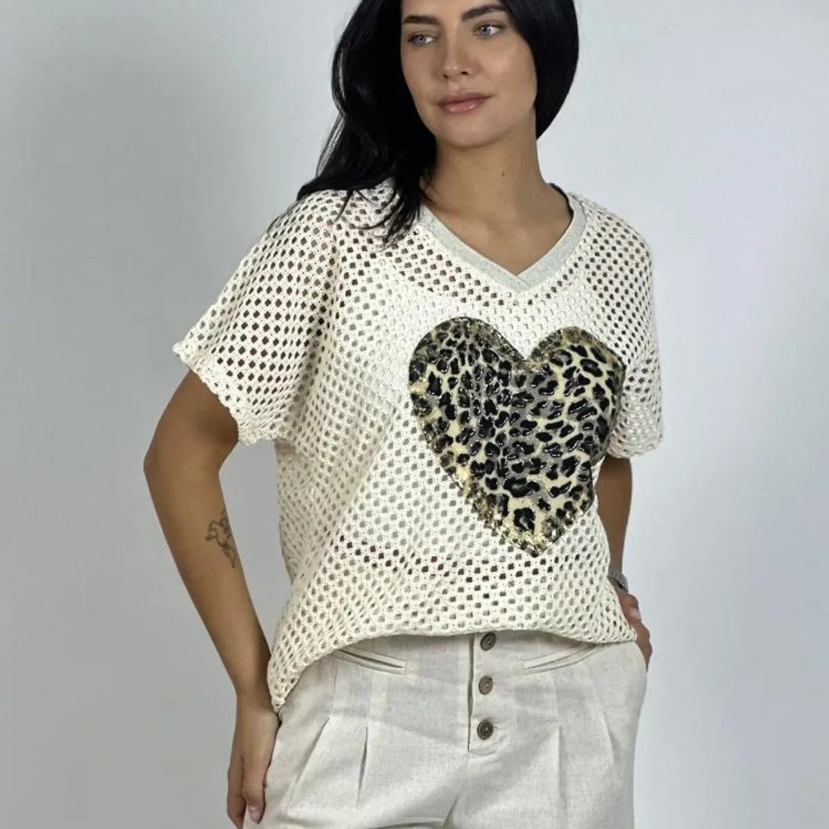 ENIGMATICA BOUTIQUE - Polera Hilo Corazón Print