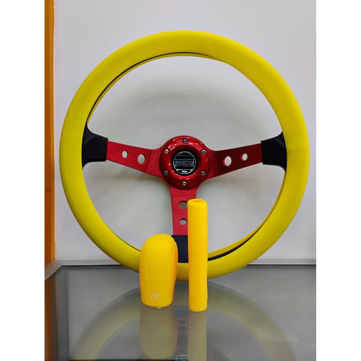 GENERICO - SET 3 PIEZAS CUBRE VOLANTE PARA TU AUTO AMARILLO