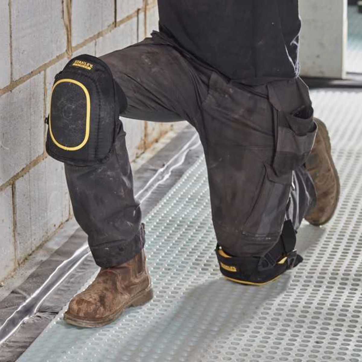 STANLEY - Rodilleras Suelos Laminados Stanley FMST82962-1