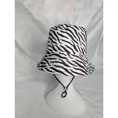 EL ESPACIO DE TOMMY - Gorro infantil Bucket Hat cebra blanco negro