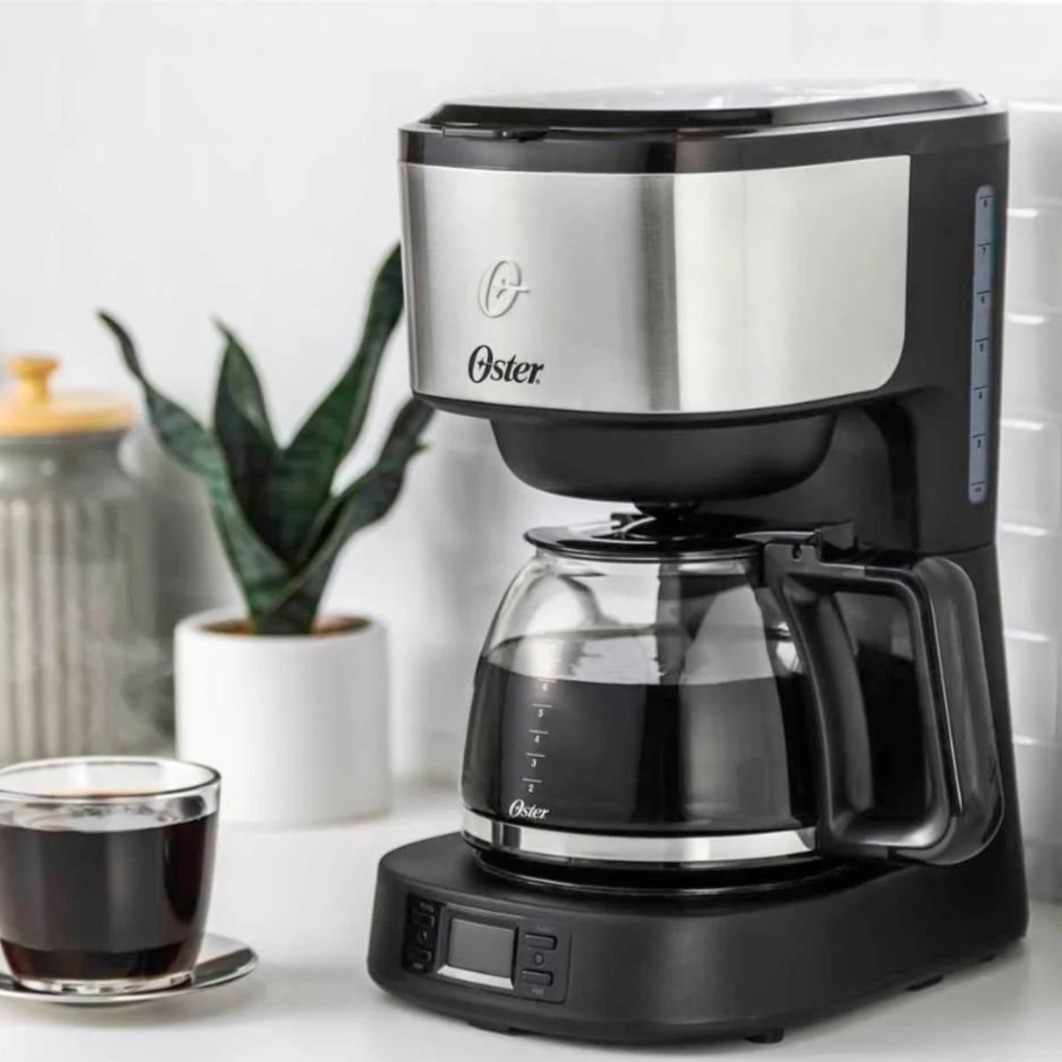 OSTER - Cafetera Oster Bvstdc10ss Automática Negra Y Plateada Filtro