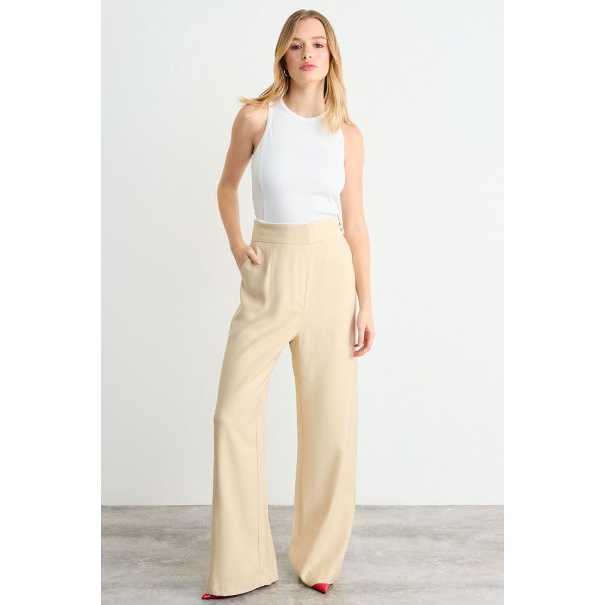 IO - Enterito Liso Mujer Crudo Io