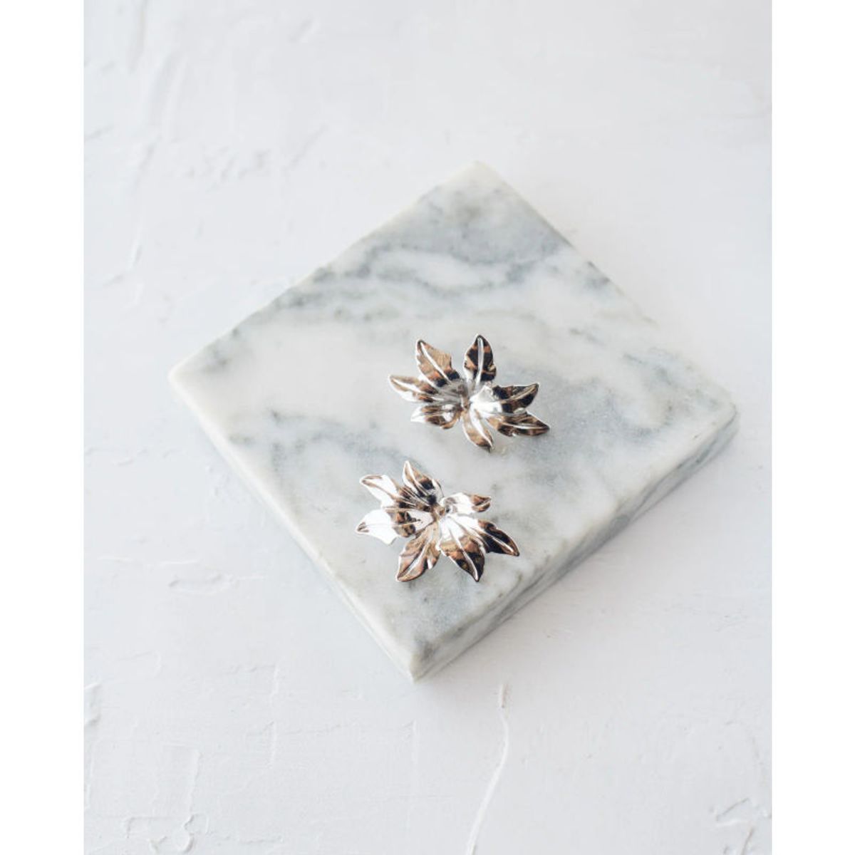 MI PLACARD - Aros Marina Flor Plateado