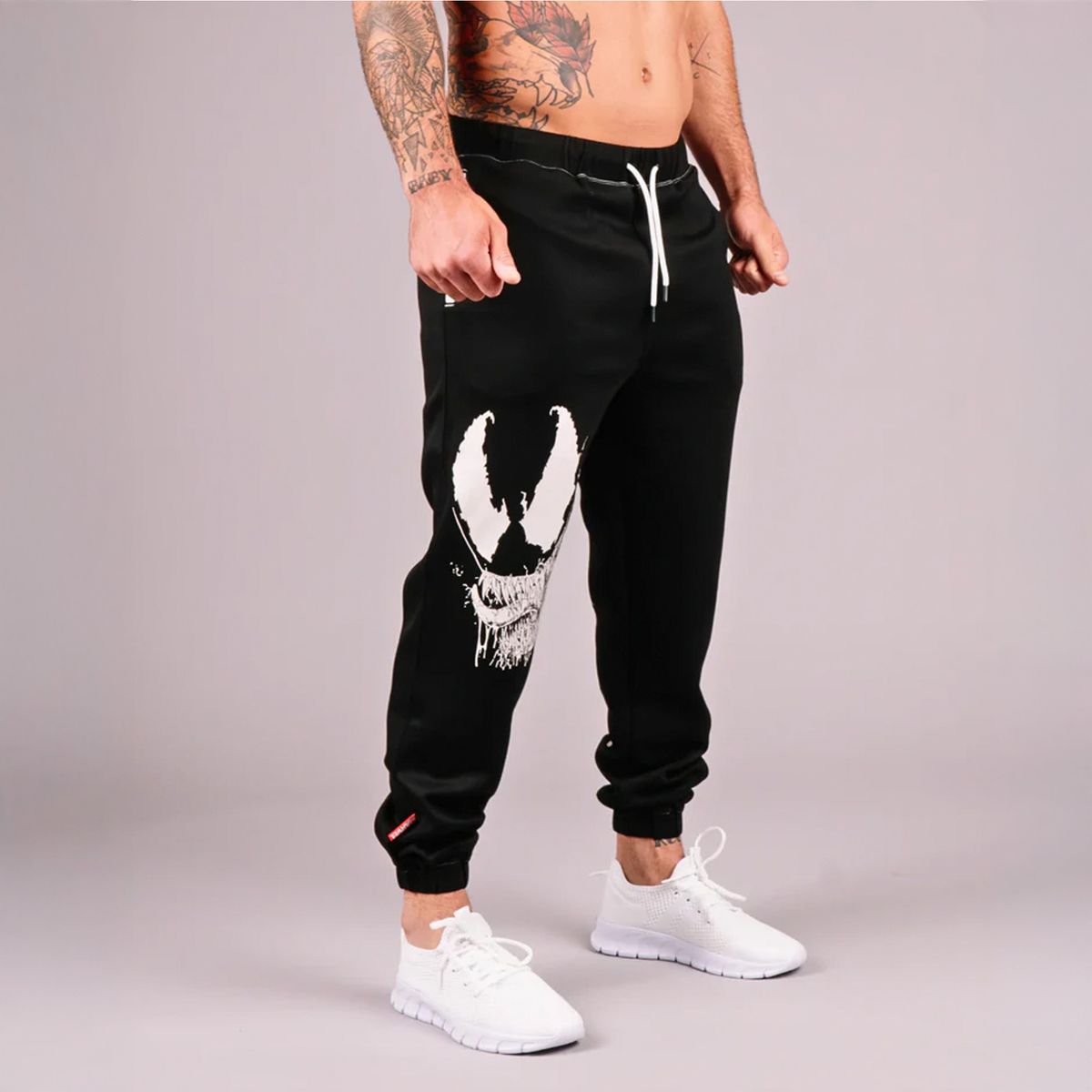 ADEMAN - Pantalon jogger black - venom